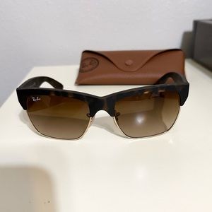 Ray-Ban - LIKE NEW! Unisex - Clubmaster sunglasses - Tortoise shell